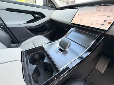 2025 Land Rover Range Rover Evoque