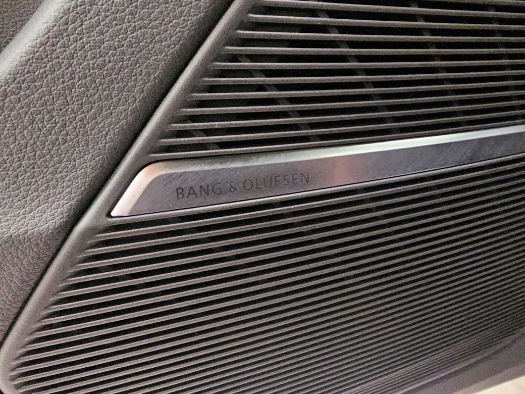2025 Audi Q8