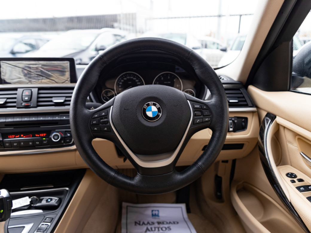 2015 BMW 320