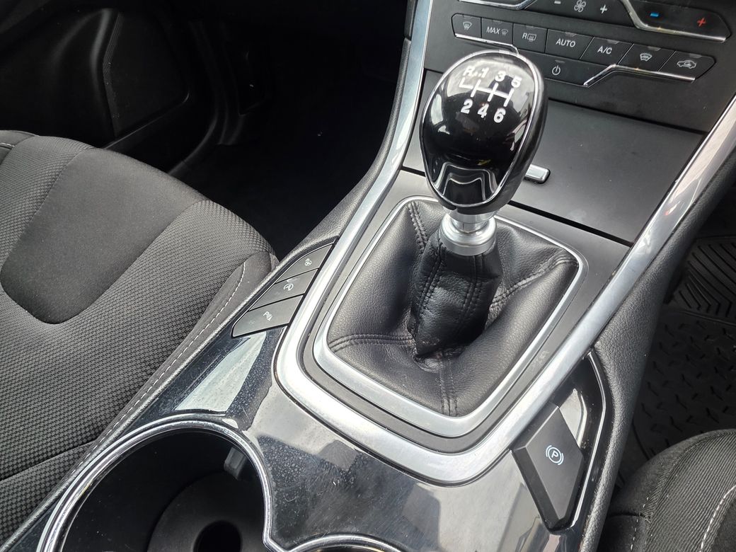 2020 Ford S-Max