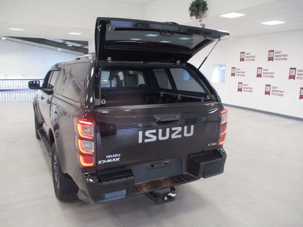 2025 Isuzu D-MAX