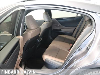 2022 Lexus ES 300h