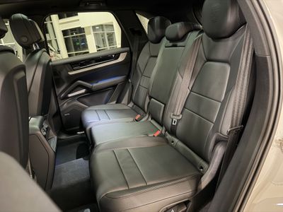 2025 Porsche Cayenne