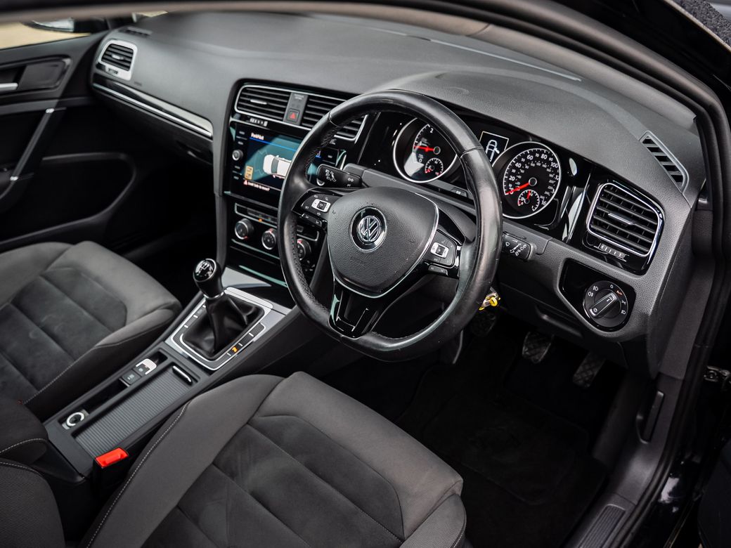 2019 Volkswagen Golf