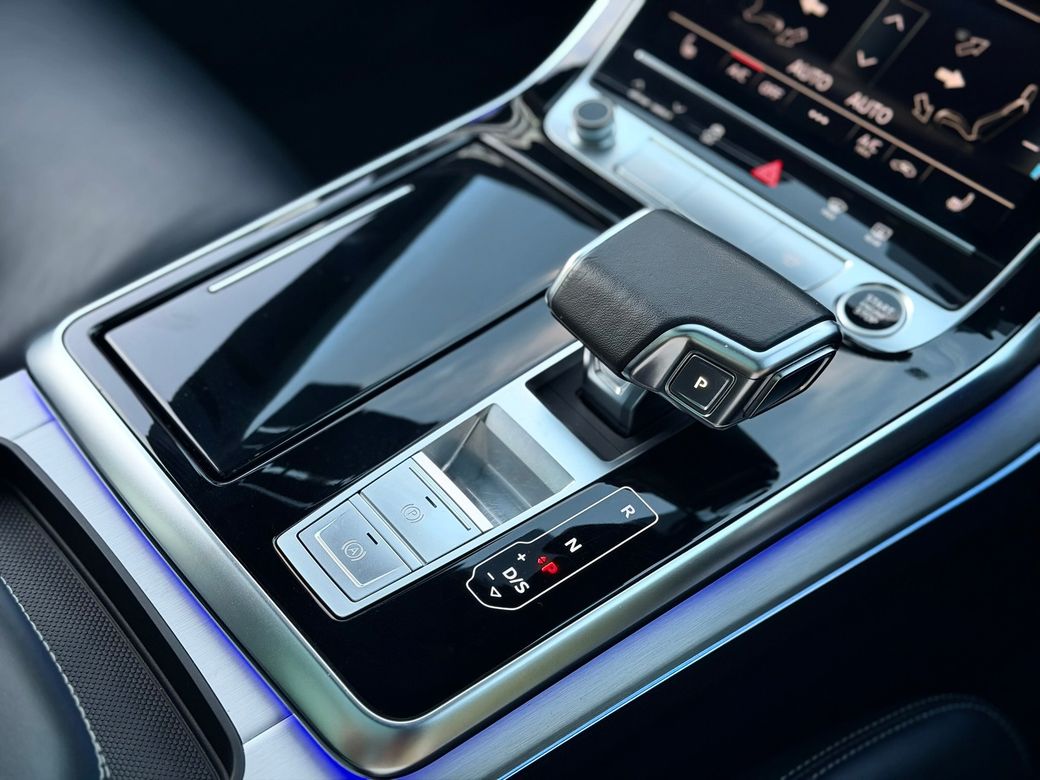 2023 Audi Q8