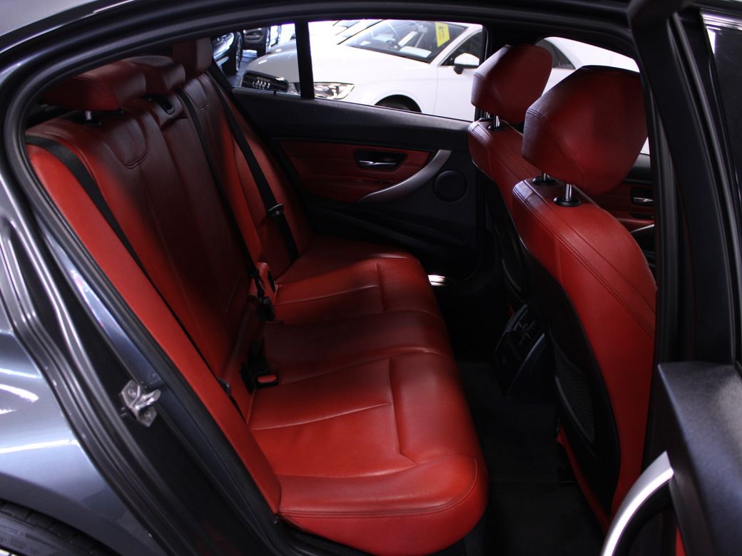 2015 BMW 320