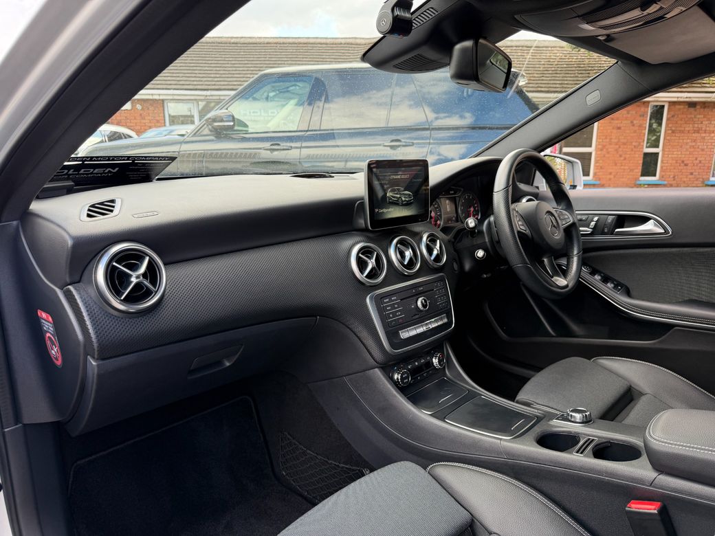 2018 Mercedes-Benz A 180