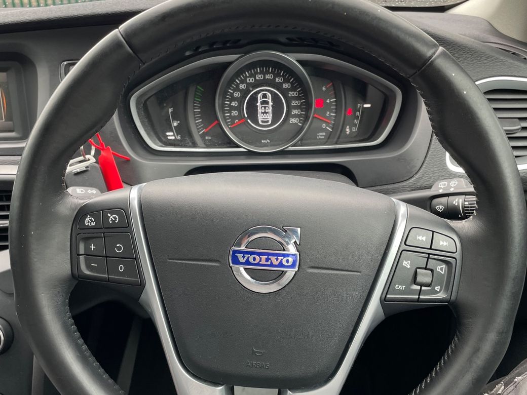 2015 Volvo V40