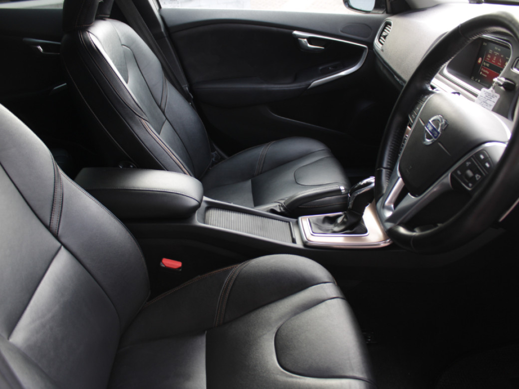 2016 Volvo V40 Cross Country