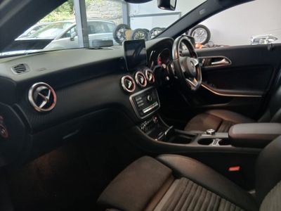 2017 Mercedes-Benz A 180