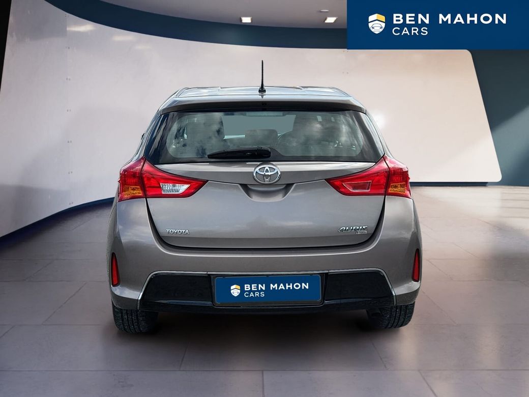 2015 Toyota Auris