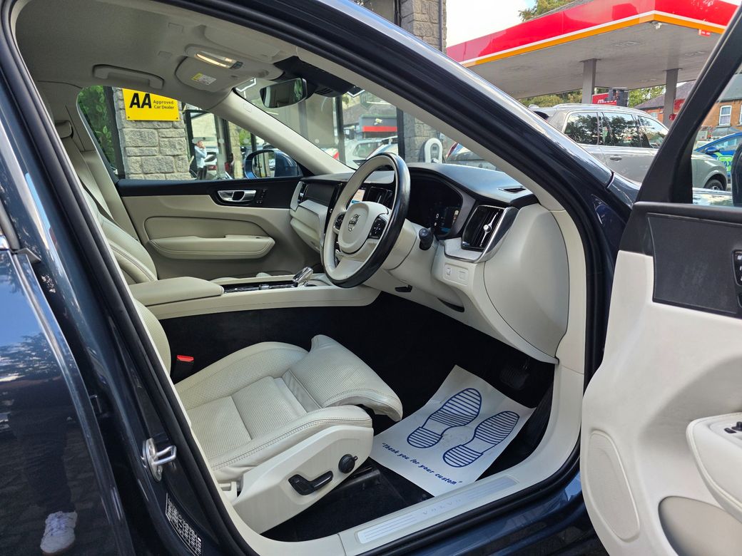 2022 Volvo XC60