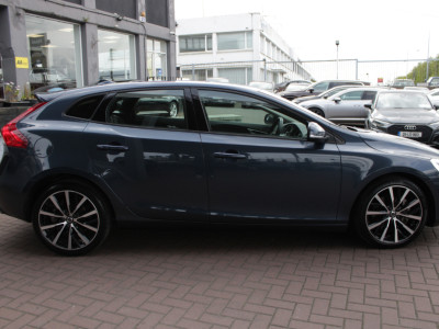 2018 Volvo V40