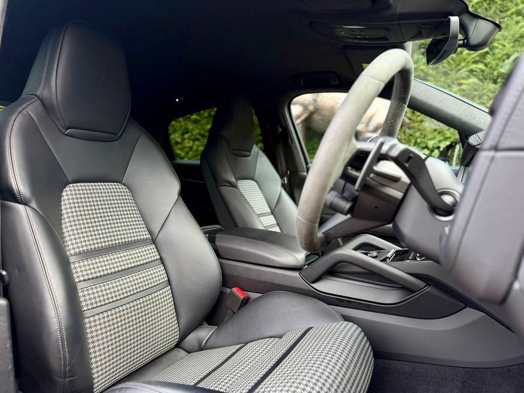 2024 Porsche Cayenne