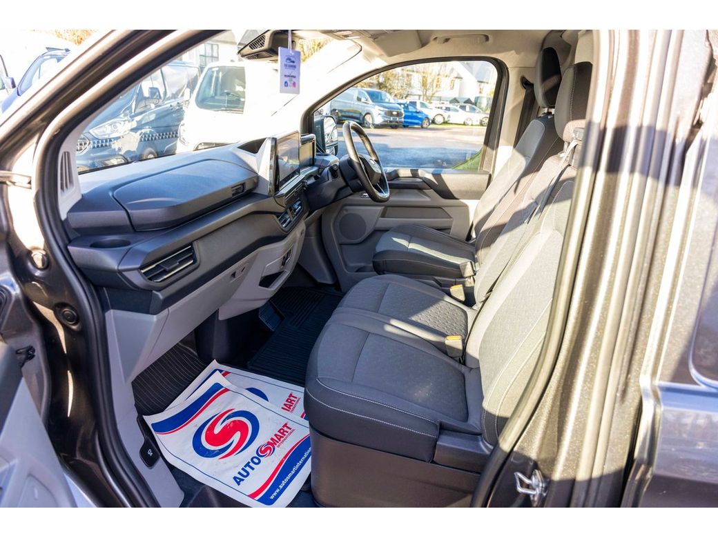 2024 Ford Transit Custom