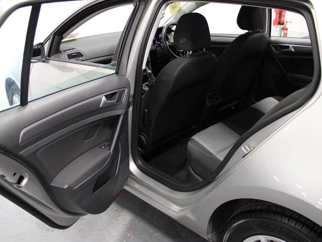 2016 Volkswagen Golf