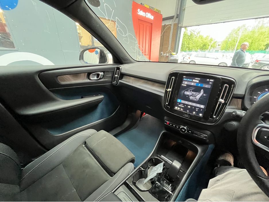 2022 Volvo XC40