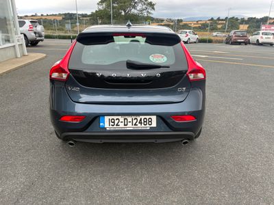 2019 Volvo V40