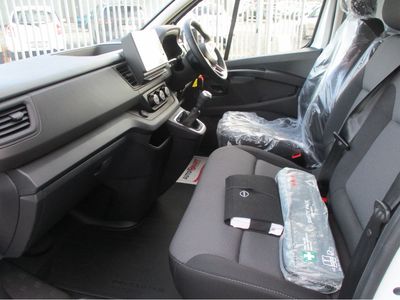 2025 Nissan Primastar