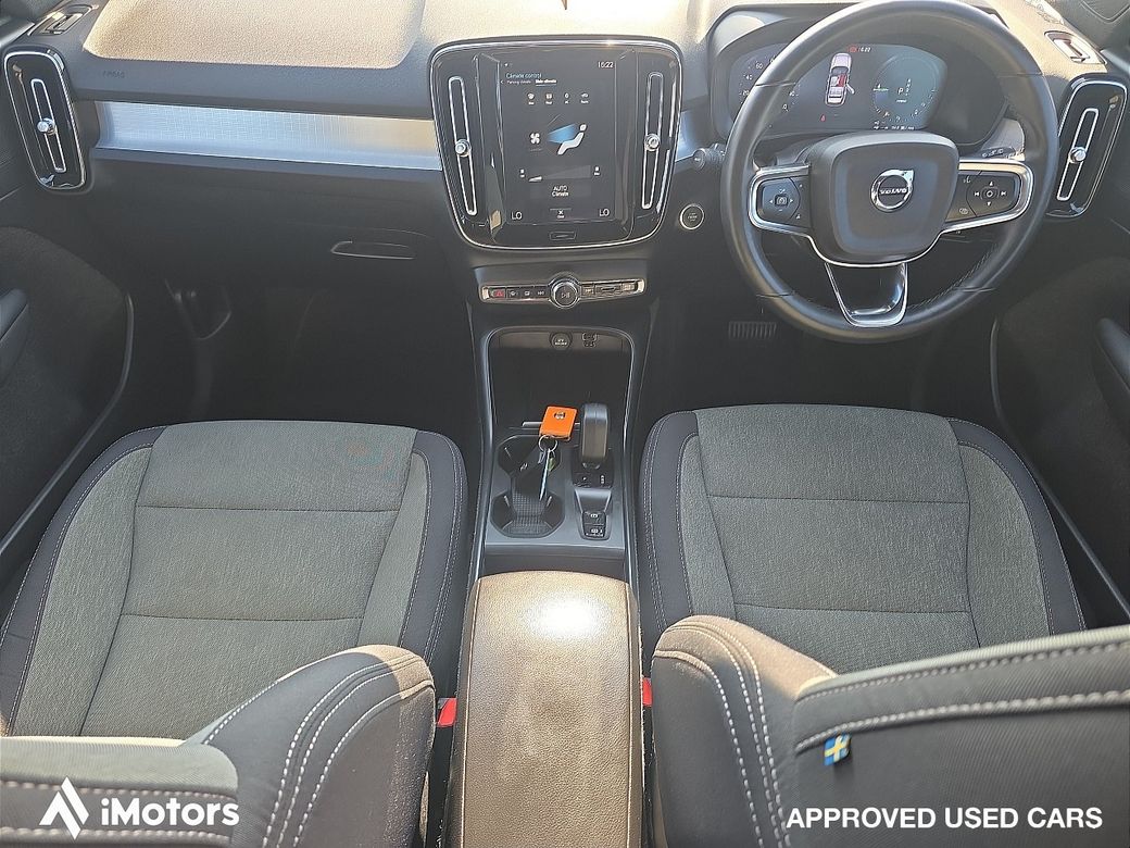 2022 Volvo XC40