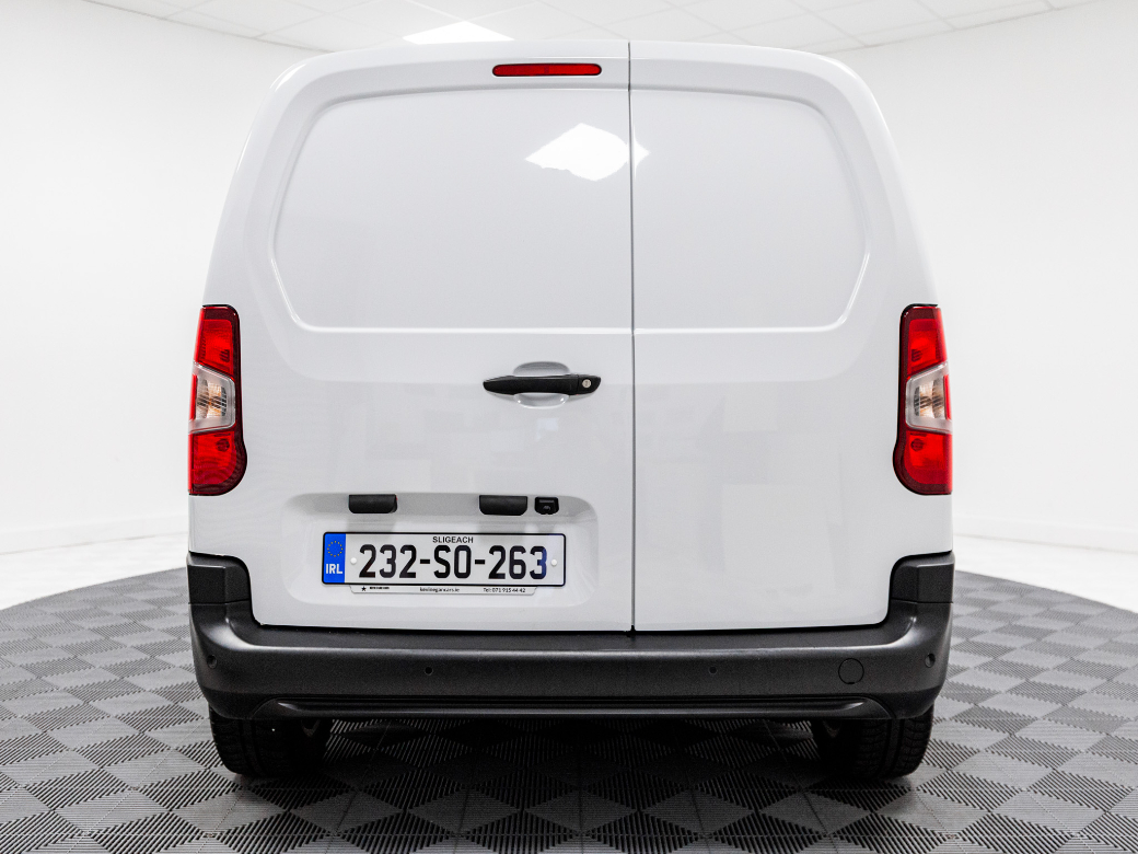 2023 Peugeot Partner