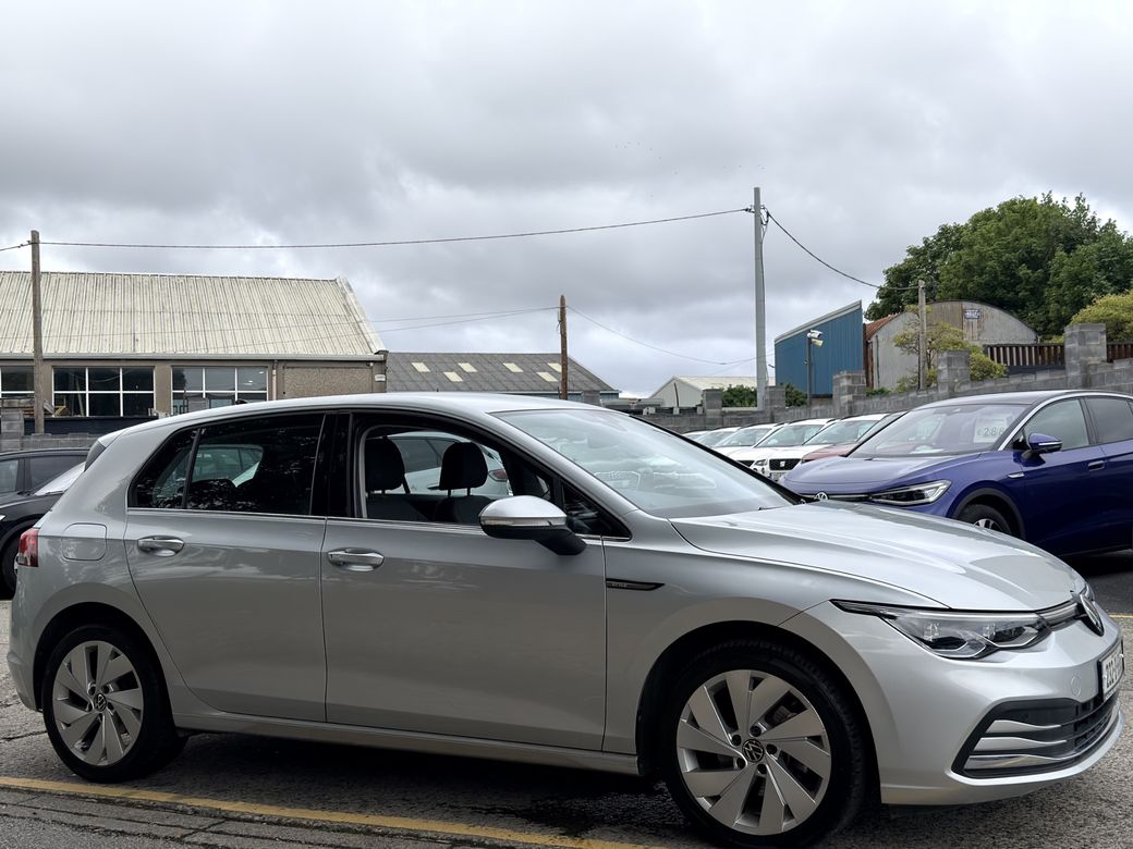 2023 Volkswagen Golf