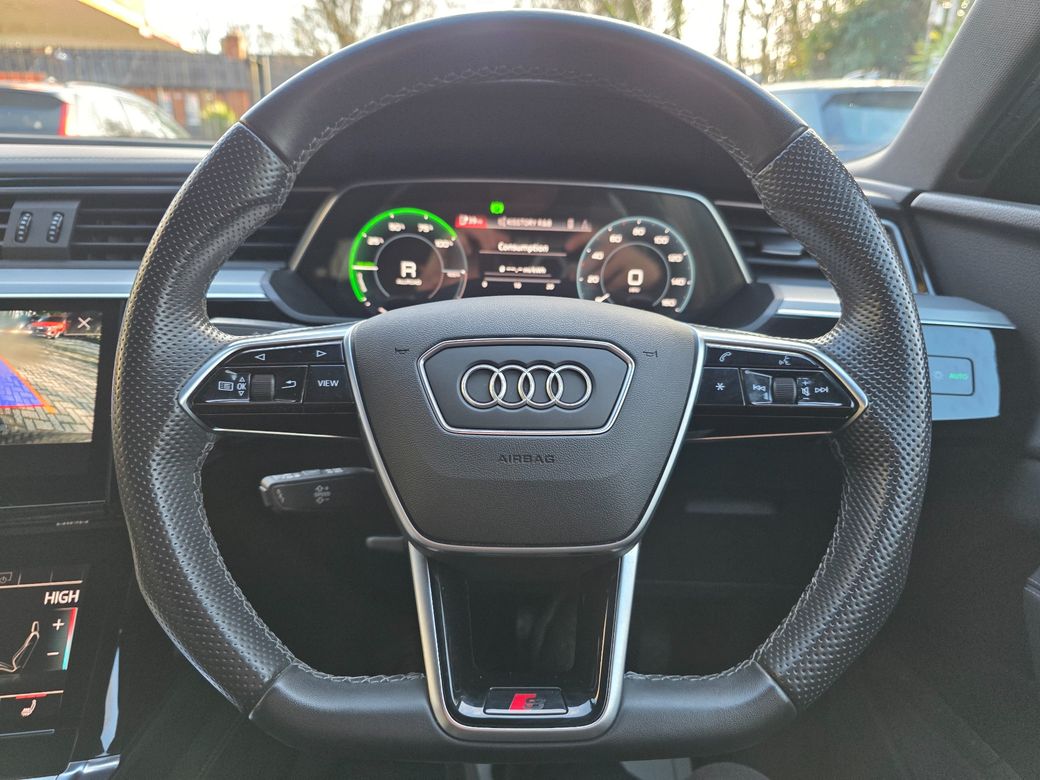 2022 Audi e-tron