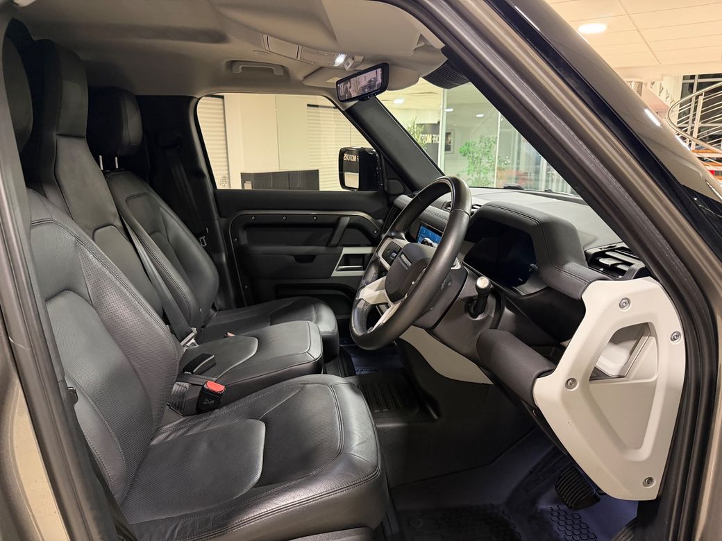 2023 Land Rover Defender