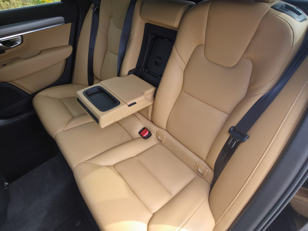 2020 Volvo V90
