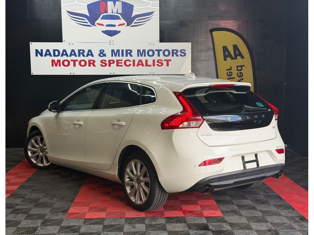 2015 Volvo V40