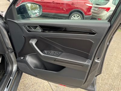 2023 Volkswagen T-Roc