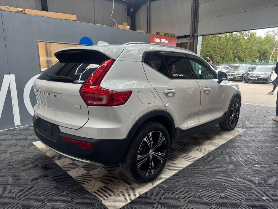 2022 Volvo XC40