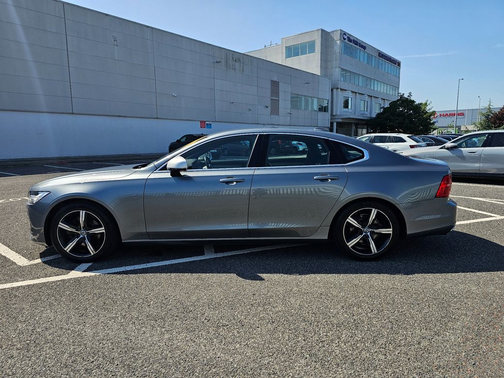 2017 Volvo S90