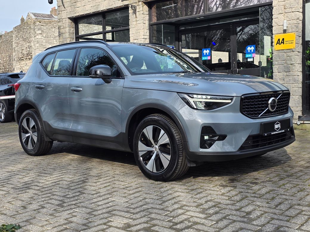 2023 Volvo XC40