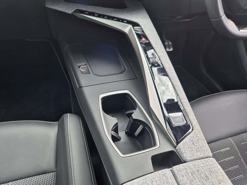 2025 Peugeot 3008