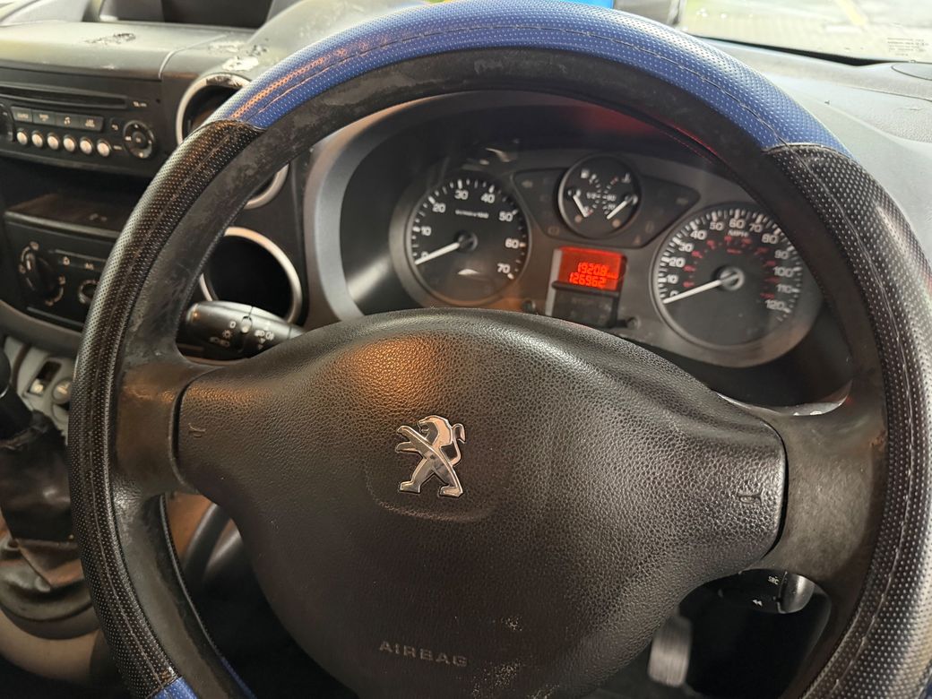 2013 Peugeot Partner