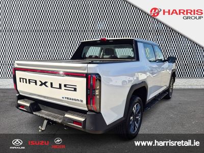 2026 White Maxus eTERRON 9