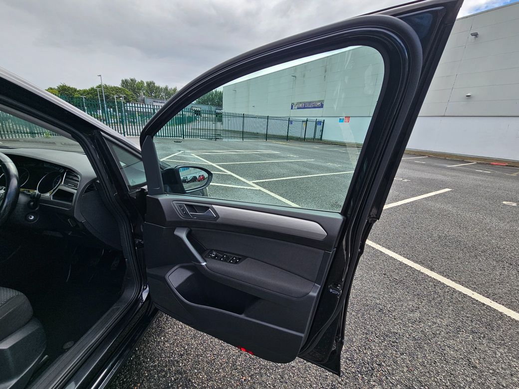 2016 Volkswagen Touran