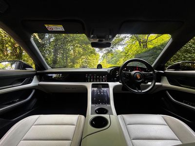 2023 Porsche Taycan