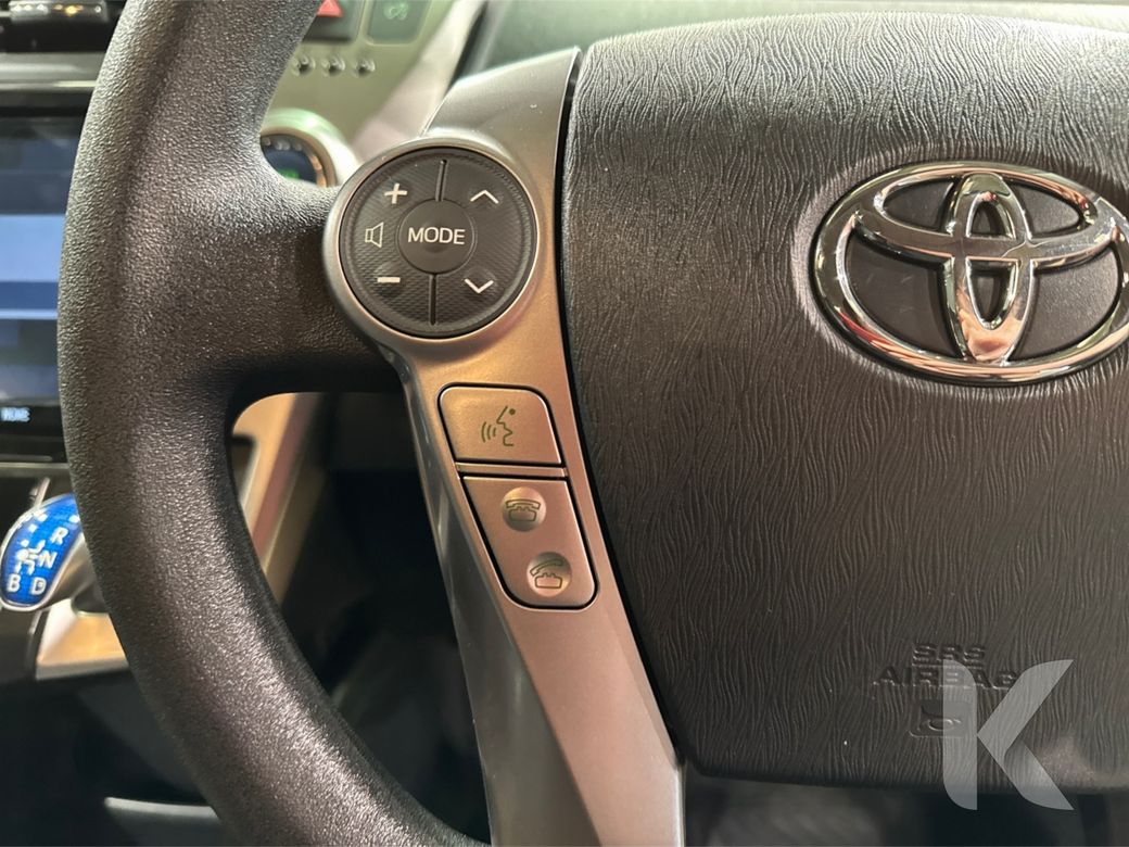 2020 Toyota Prius Alpha