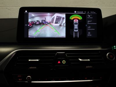 2021 BMW 530