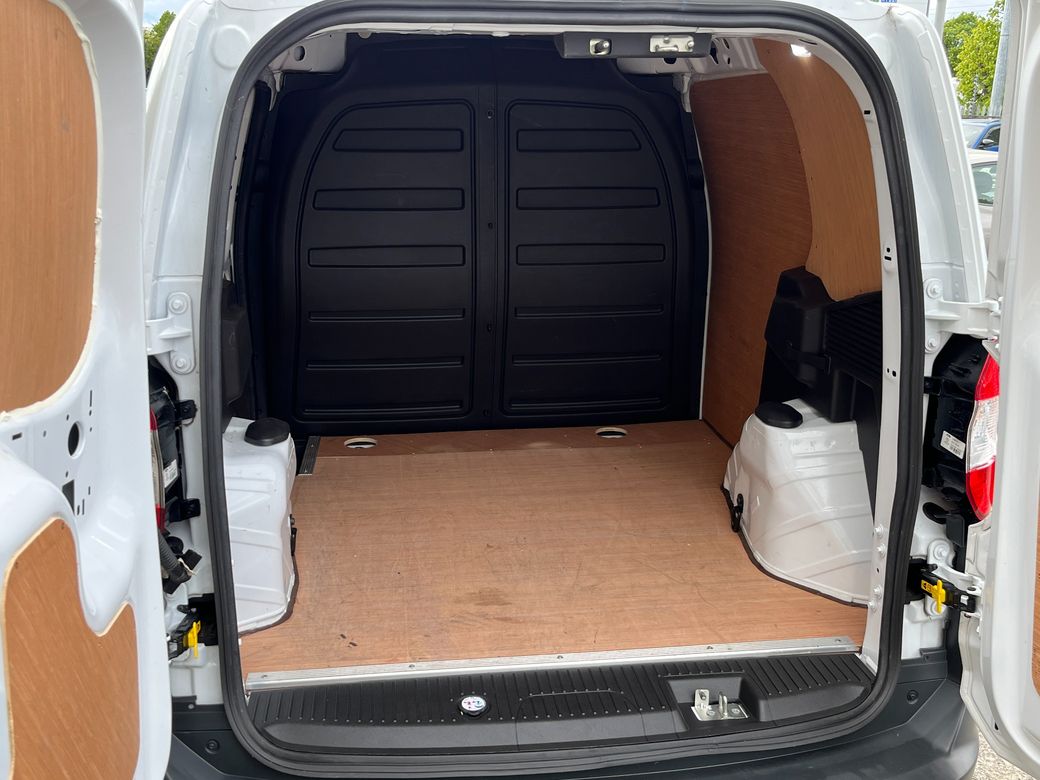 2023 Ford Transit Courier