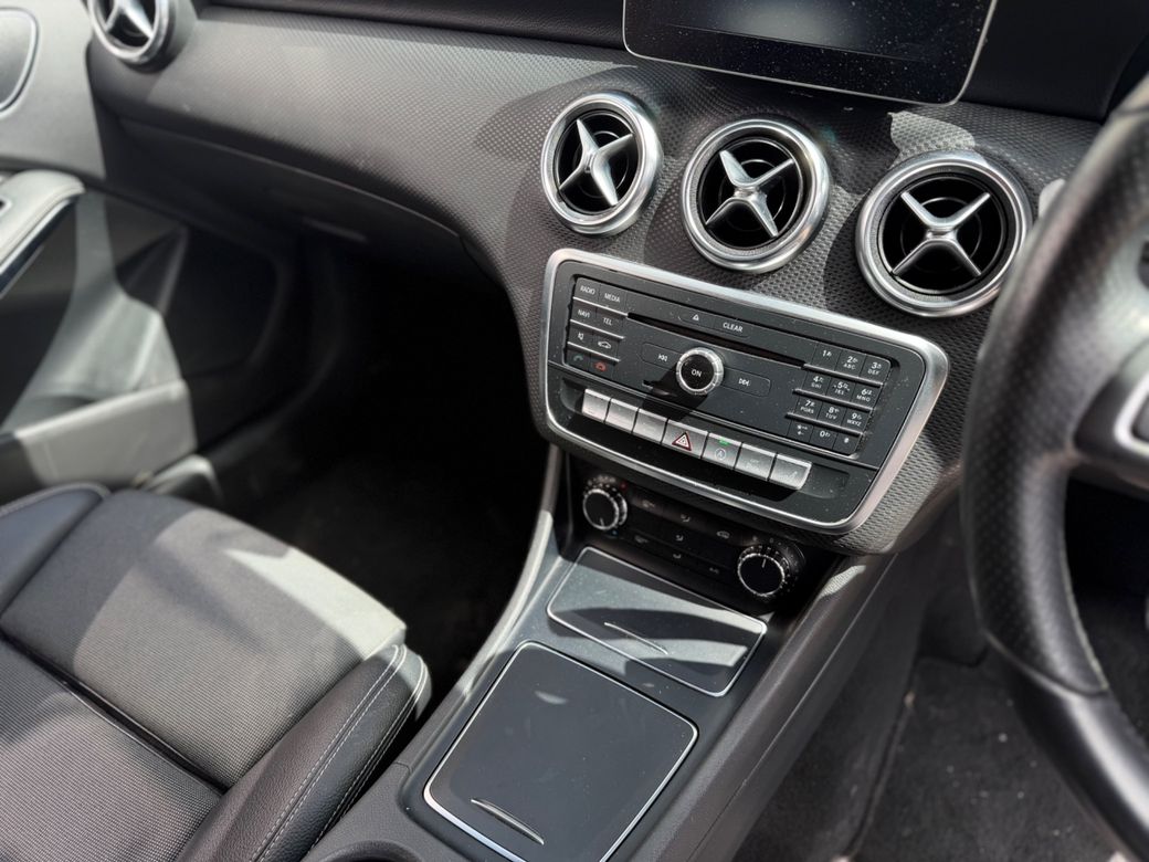 2017 Mercedes-Benz A 180