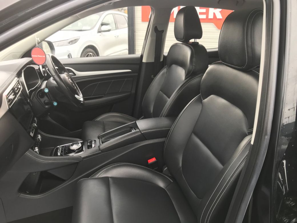 2021 MG ZS