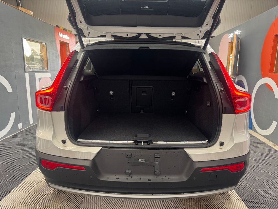 2022 Volvo XC40