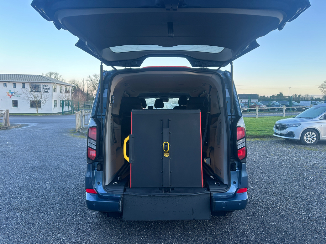 2024 Ford Tourneo Custom