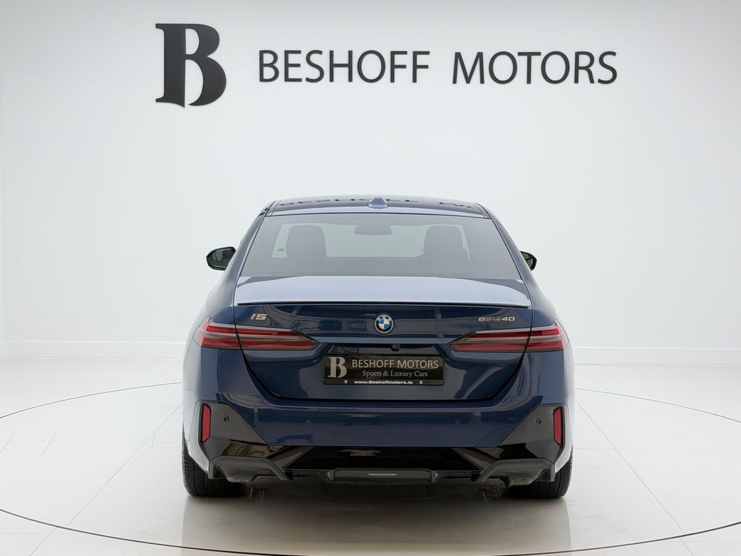 2024 BMW i5
