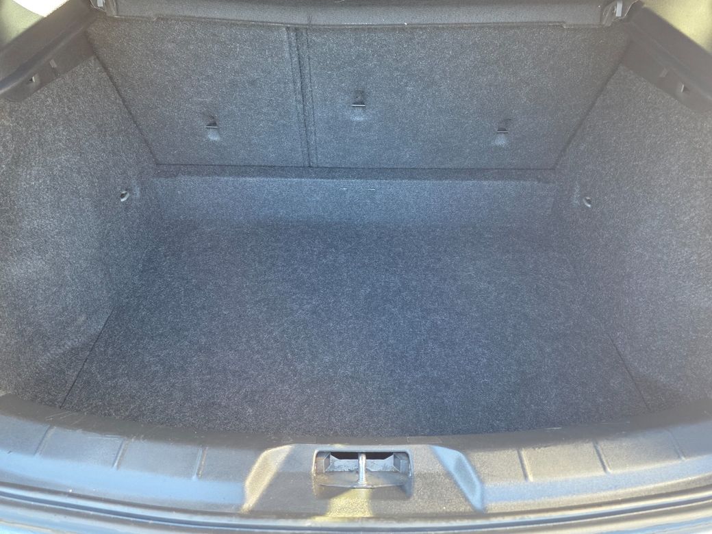 2017 Volvo V40