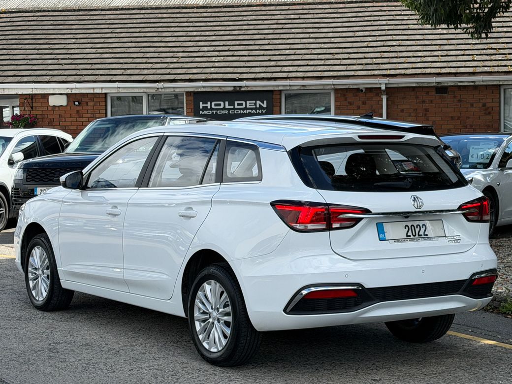 2022 MG 5