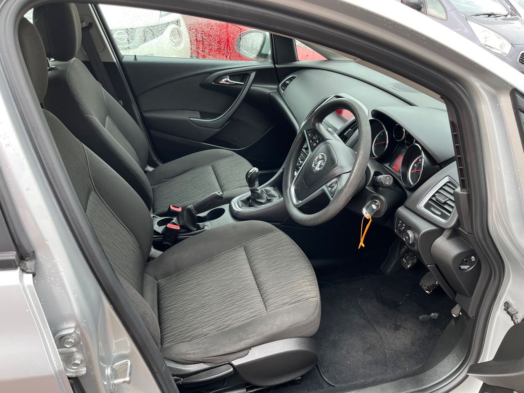 2015 Vauxhall Astra